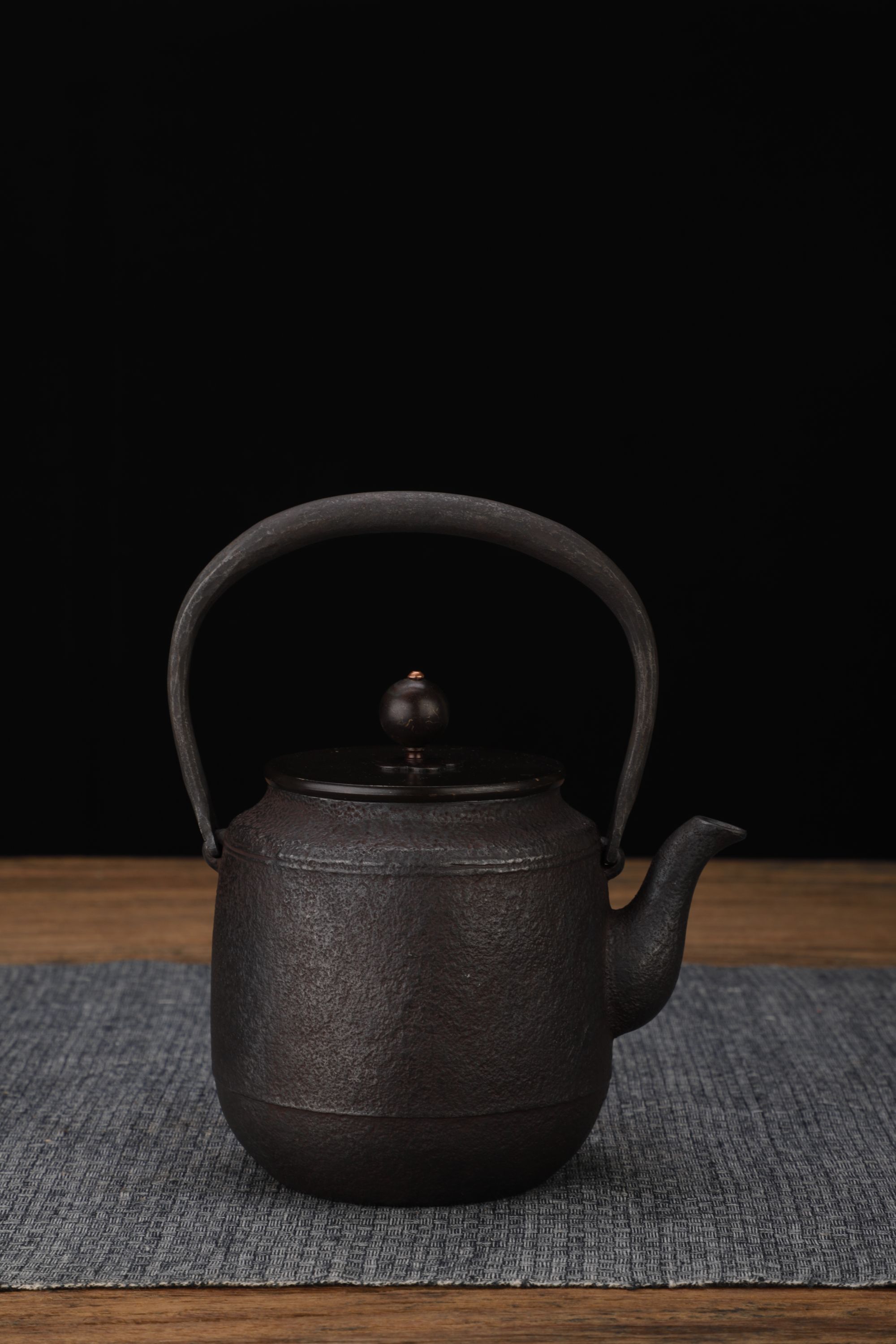 佐藤素壶0.8L虎踞堂铸铁泡茶壶家用烧水壶纯手工失蜡法原铁工艺