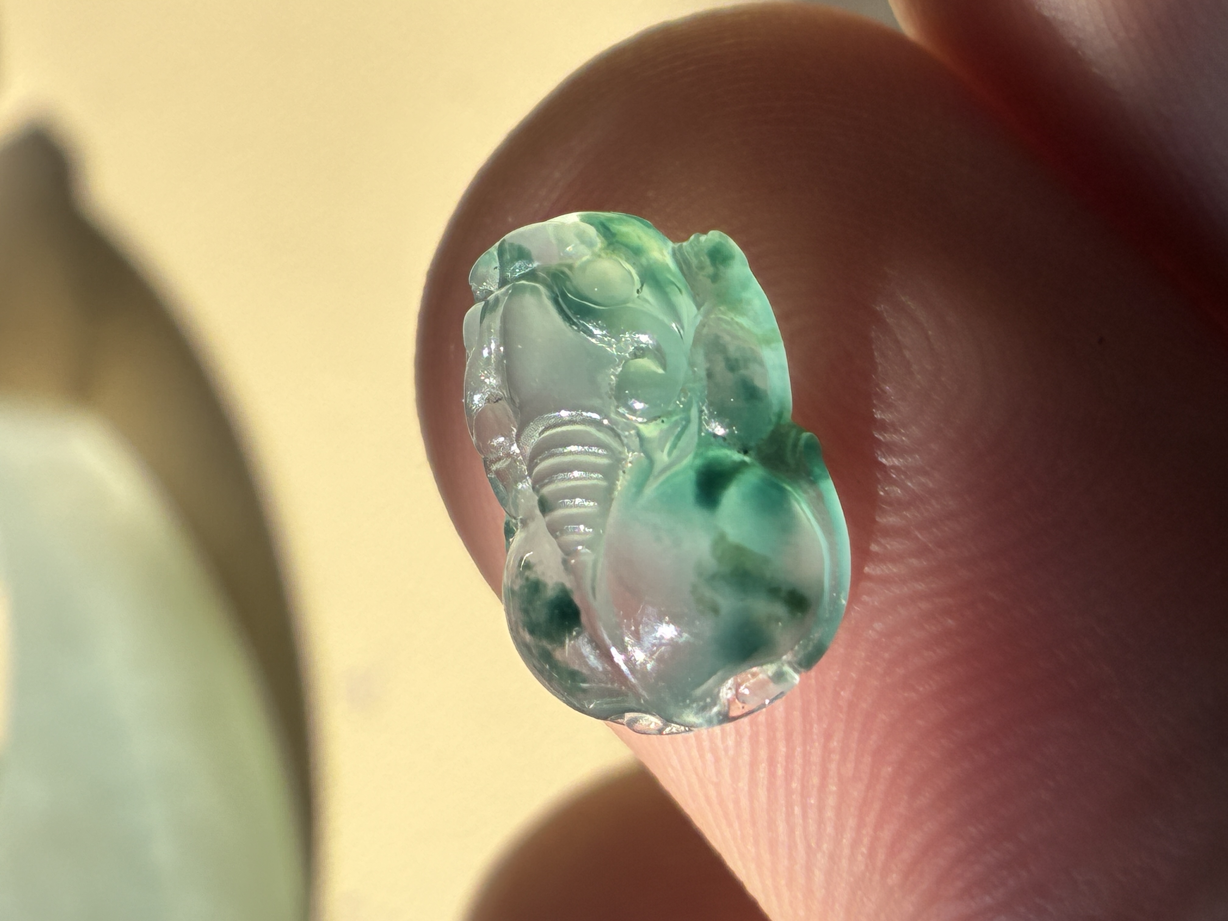 缅甸翡翠A货冰透冰飘花貔貅裸石街面