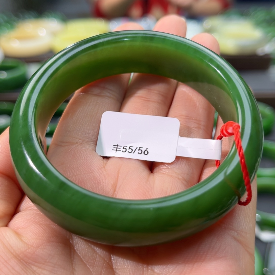 和田玉（碧玉）手镯未镶嵌