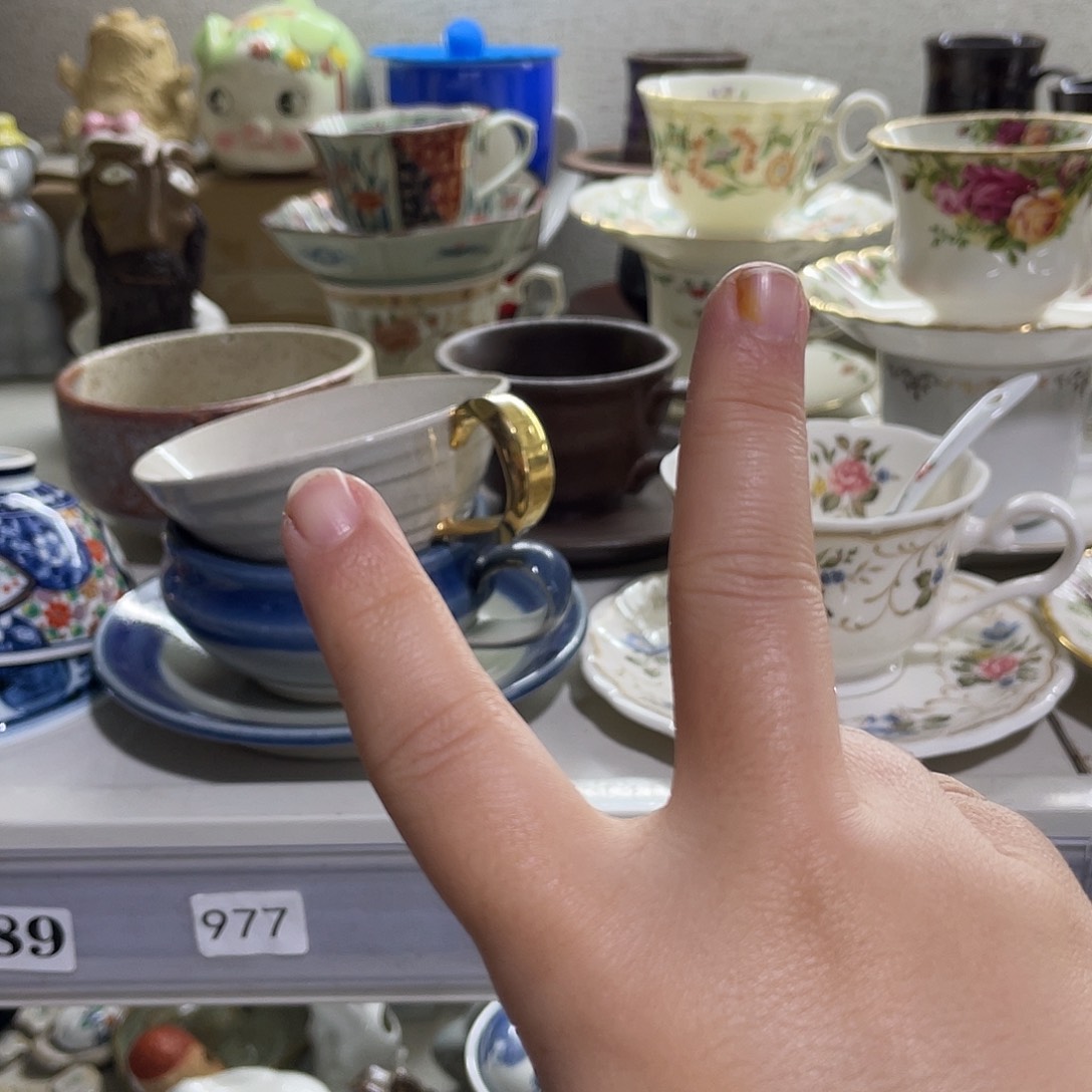 瓷片?****?哈哈哈我在这一片混乱里活蹦乱