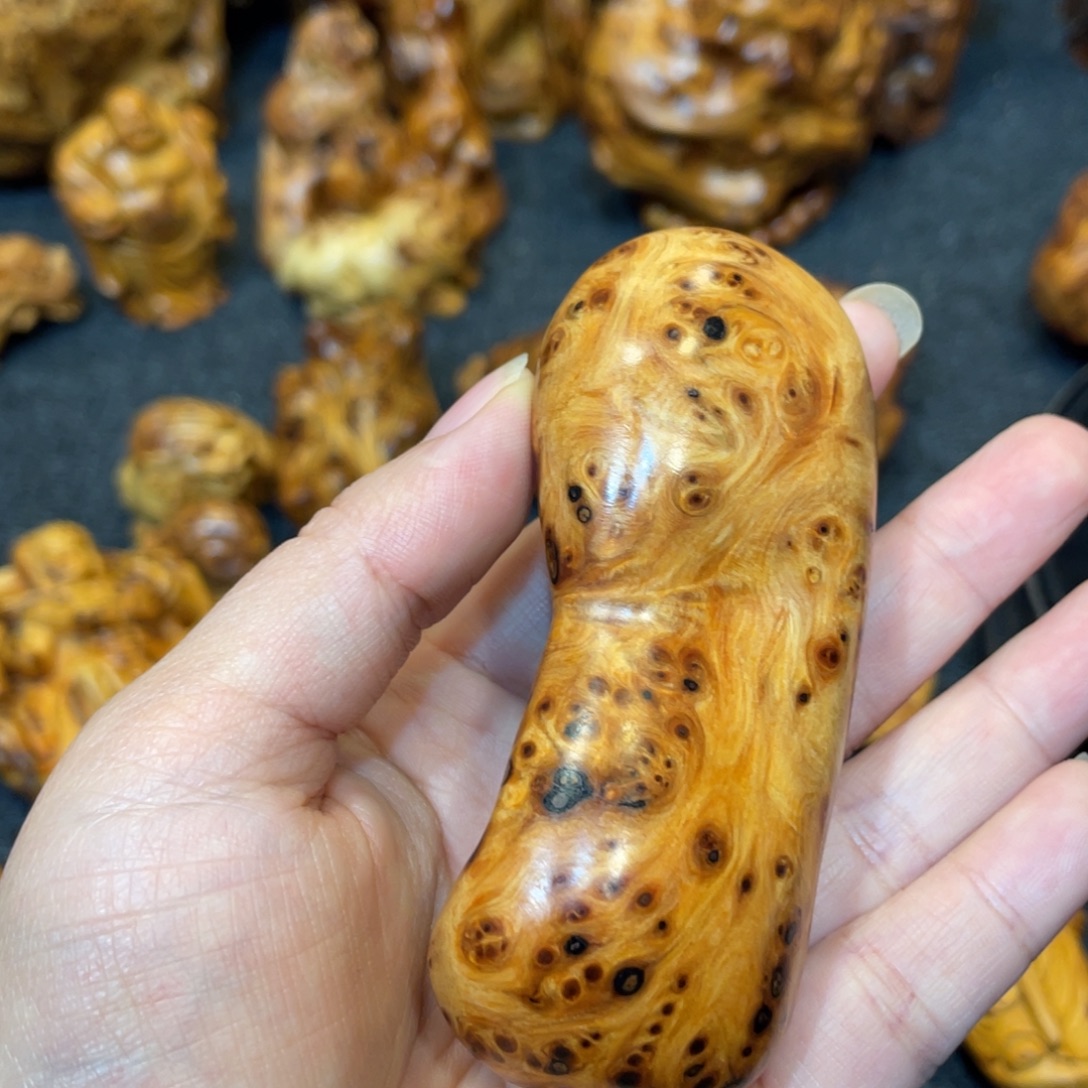 用***然柏木（崖柏）太行精品陈化黑金留疤手摆件