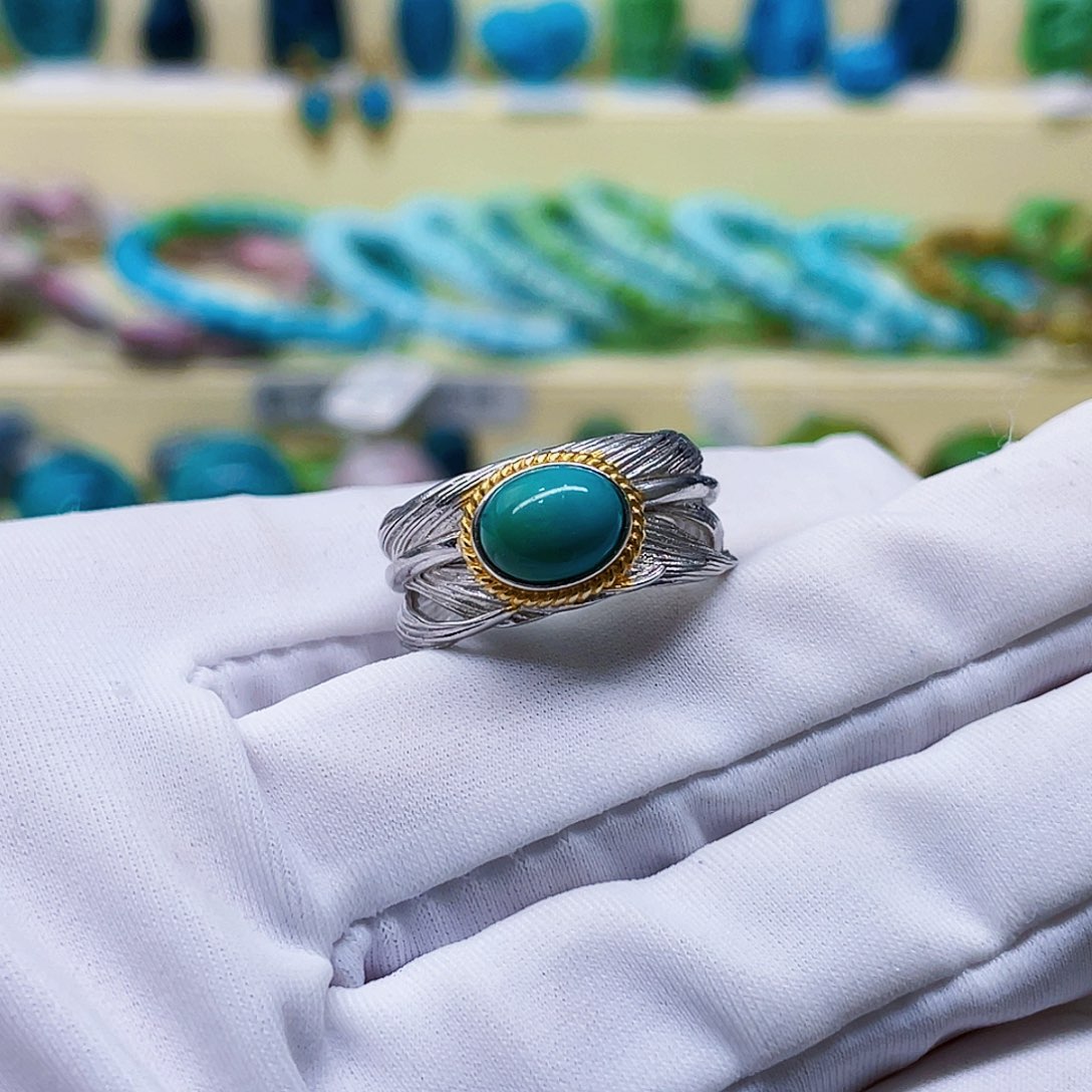 绿松石颈饰未镶嵌