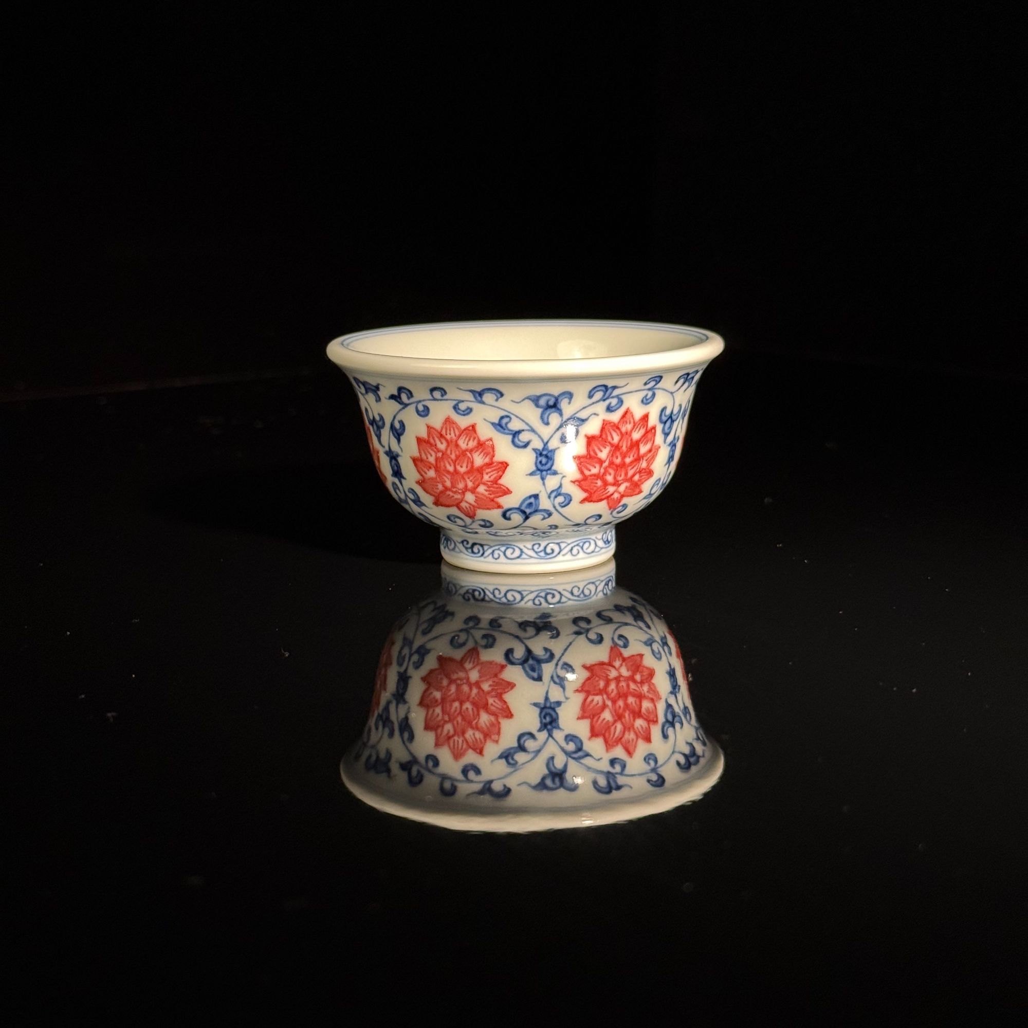 拾月谨制-青花金刚莲釉里红中号压手杯陶瓷家用文创礼品杯子茶杯