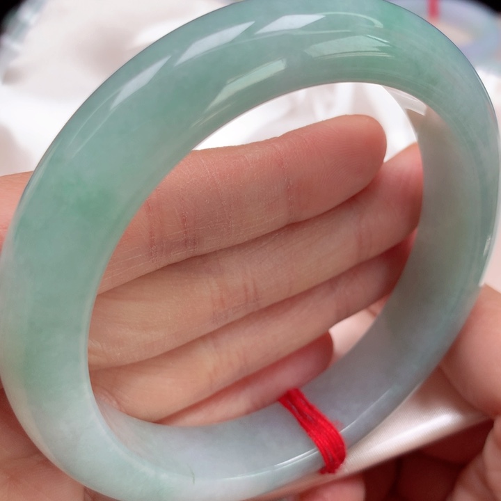 翡翠手镯未镶嵌冰满绿18号