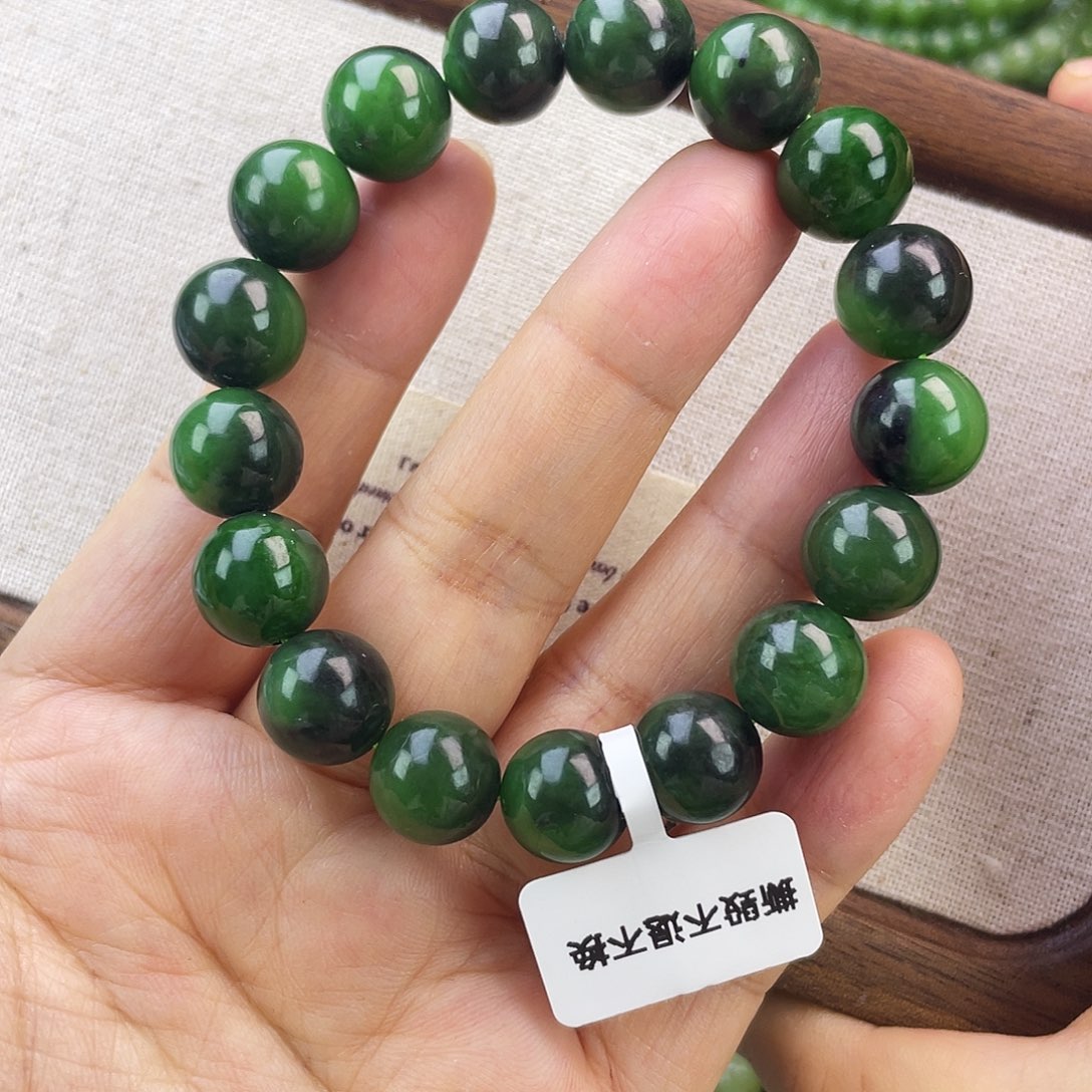 和田玉（碧玉）未镶嵌手链