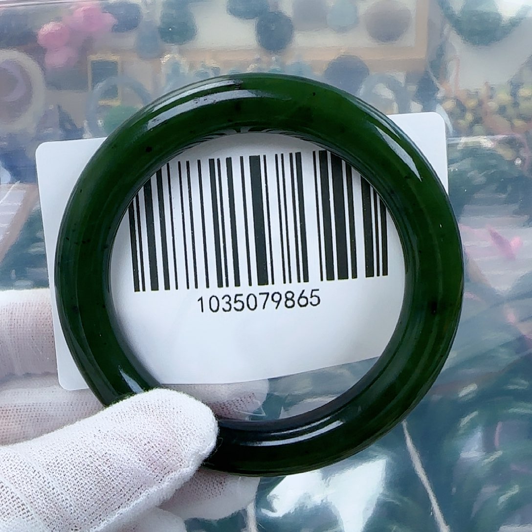 和田玉（碧玉）手镯未镶嵌5556