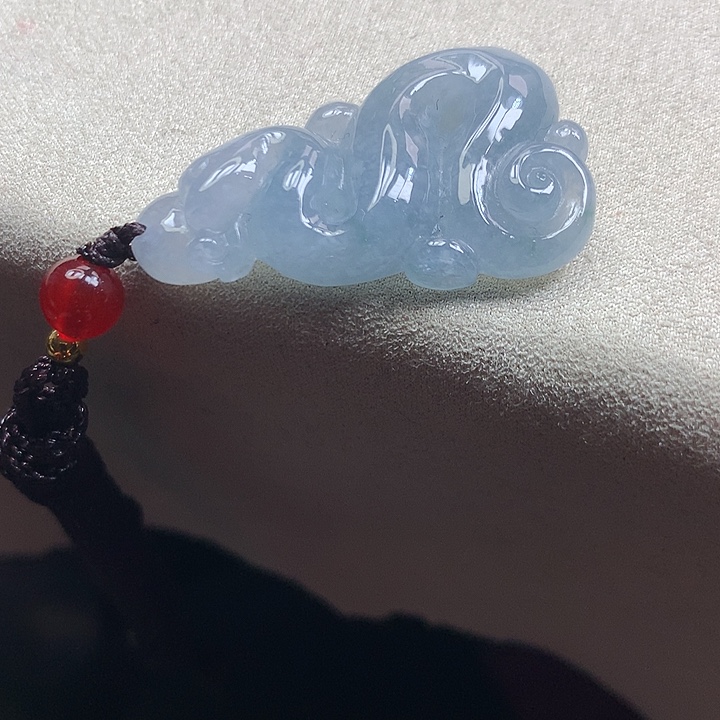 翡翠颈饰未镶嵌吊坠