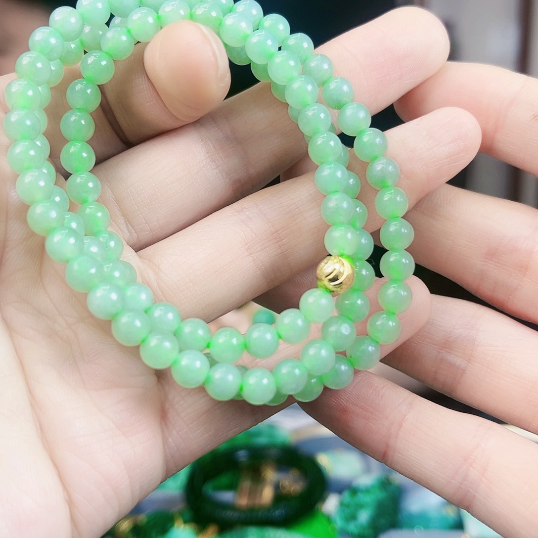 翡翠颈饰未镶嵌项链