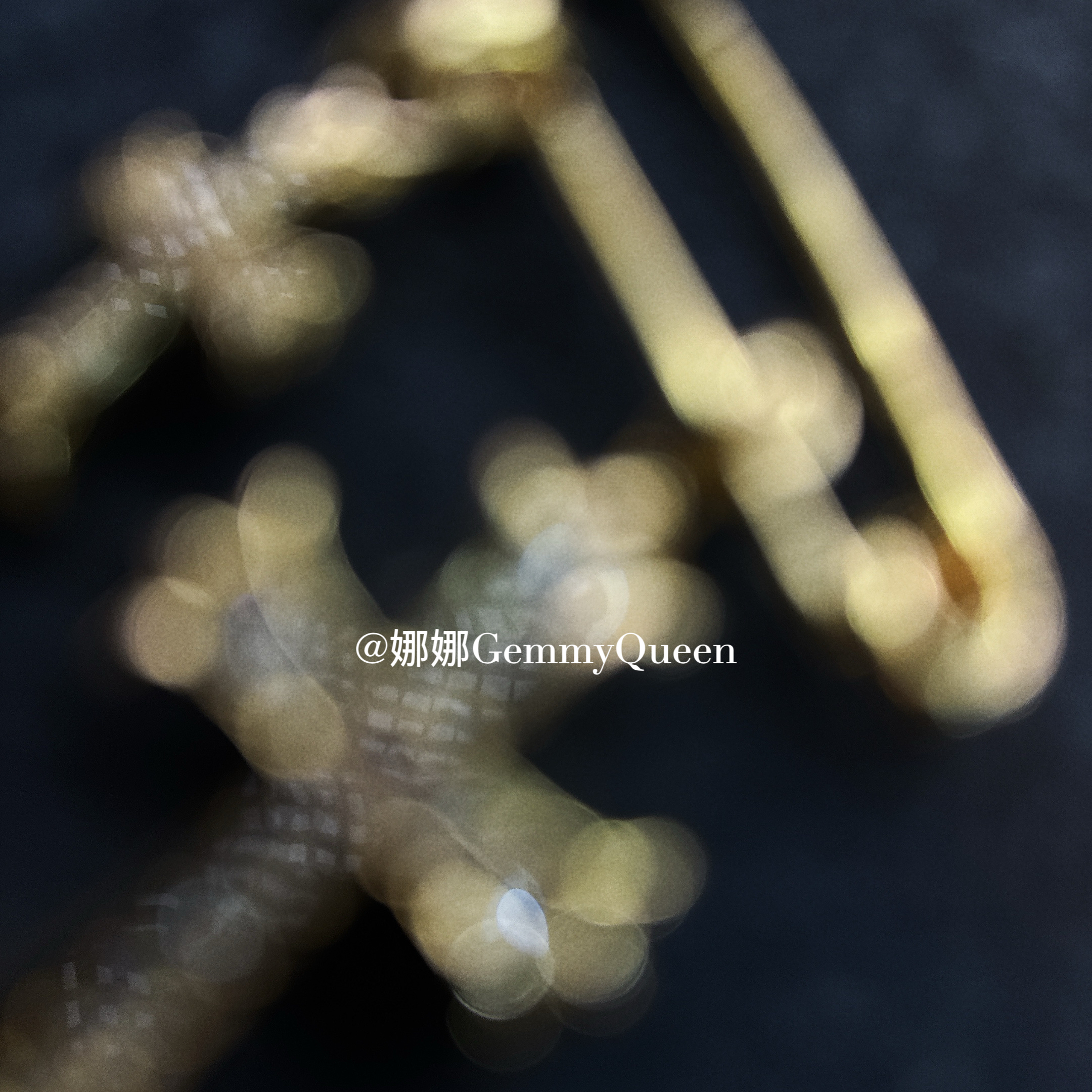 铜合金合成锆石胸针 娜娜GemmyQueen胸针GQ10265