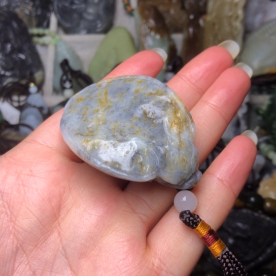 和田玉未镶嵌把件