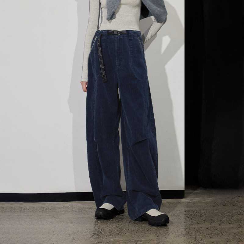 半圆女装[运动]2025秋季新款水洗灯芯绒长裤弯刀裤女D24407575