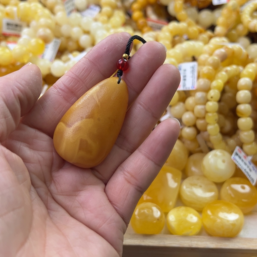琥珀珠宝奇石未镶嵌