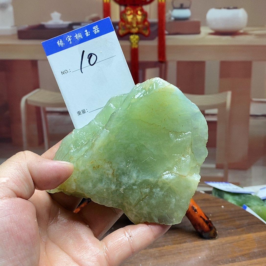 蛇纹石玉原石未镶嵌
