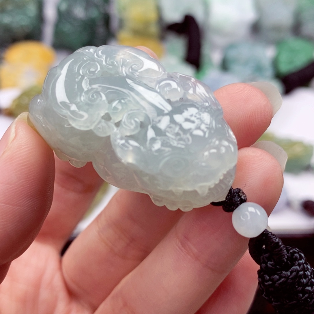 翡翠颈饰未镶嵌翡翠