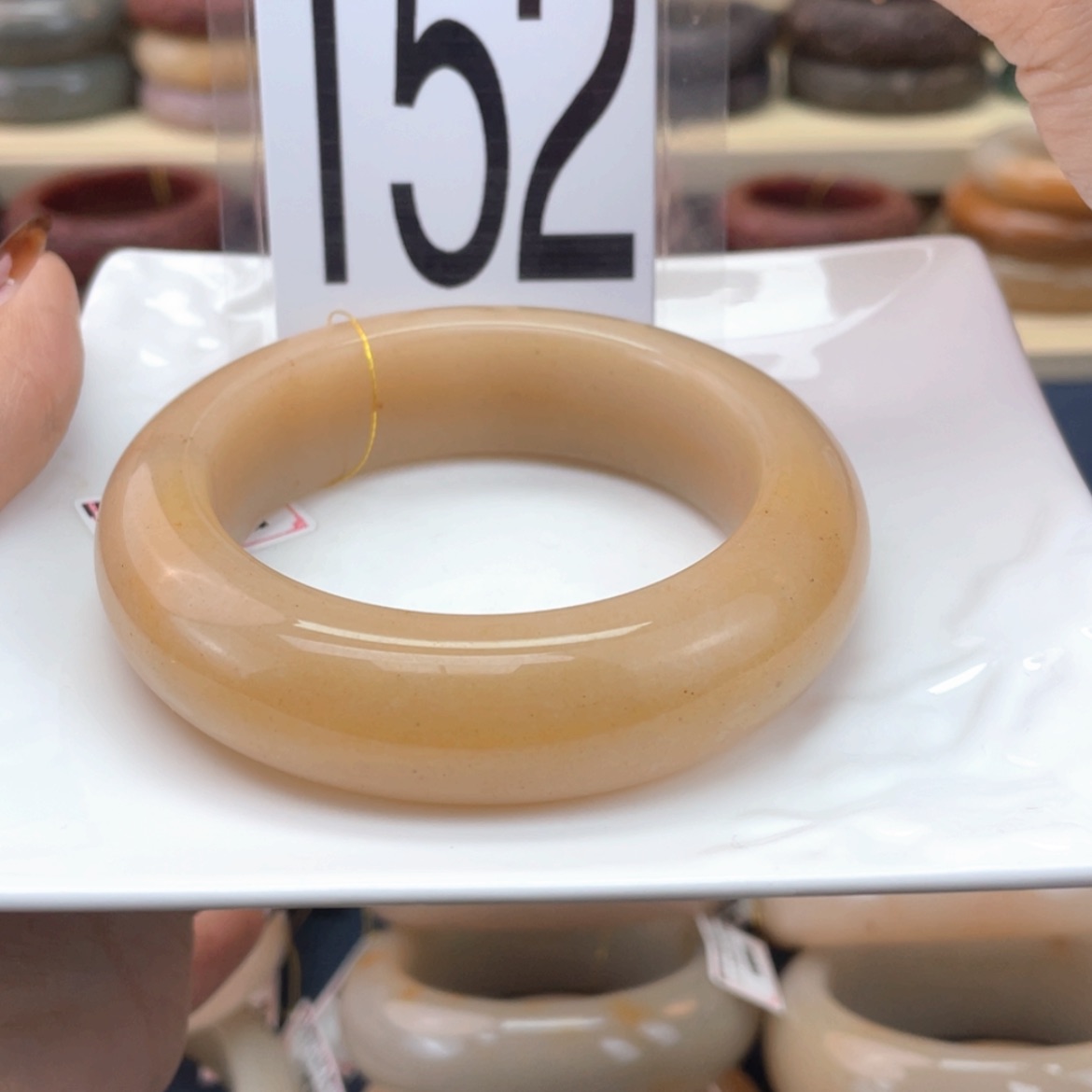 【闪购商品】石英质玉手镯未镶嵌