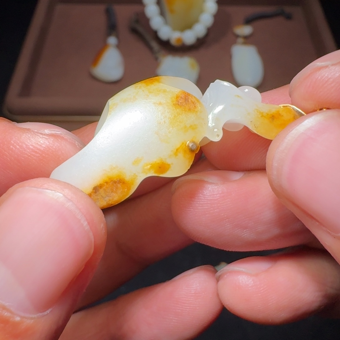 和田玉未镶嵌挂件