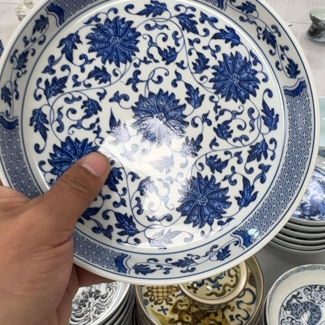 摆件青花缠枝莲大壶承