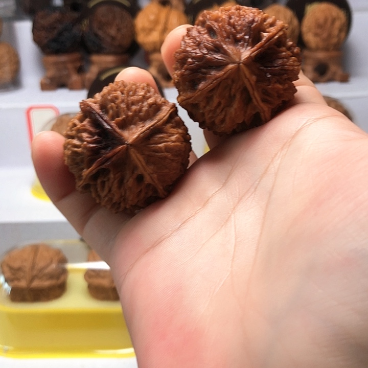 文玩核桃吊坠云南铁核桃