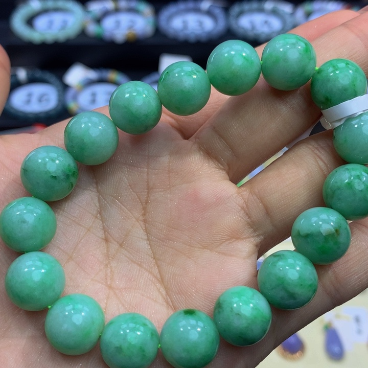 翡翠手链未镶嵌翡翠12+