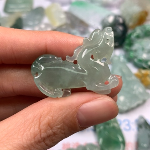 翡翠颈饰未镶嵌翡翠