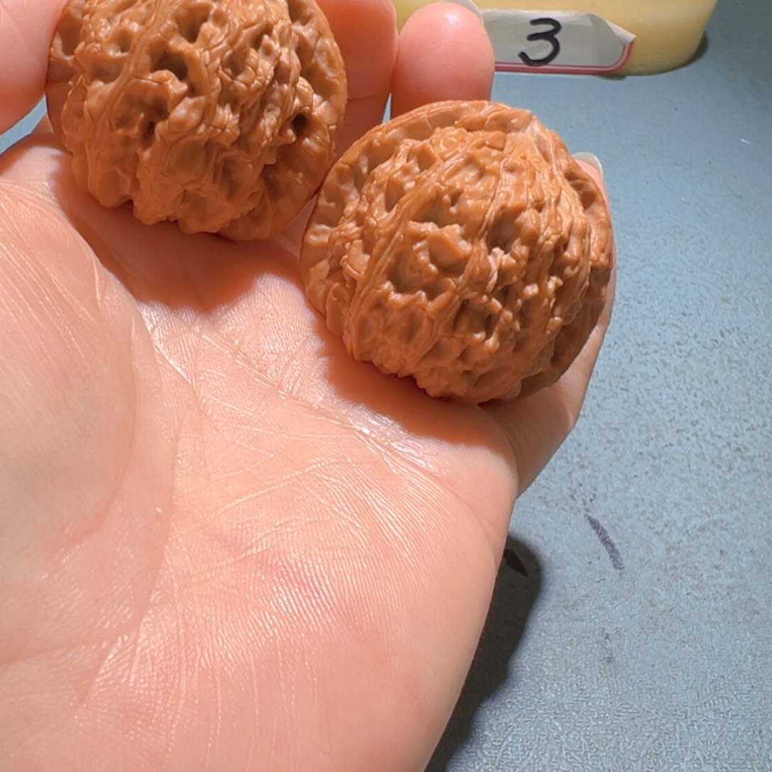 把件文玩核桃三角白40