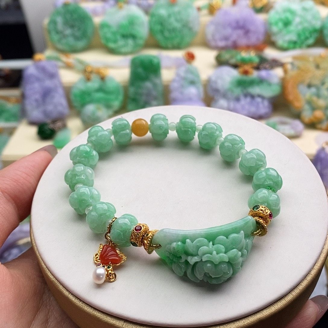 翡翠未镶嵌手镯手牌