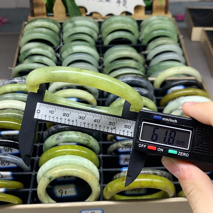 未镶嵌蛇纹石玉手镯103