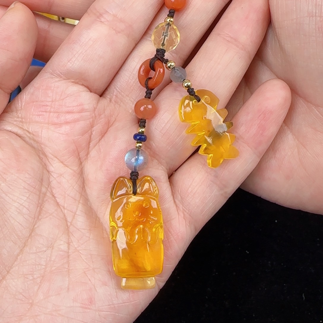 未镶嵌吊坠(赠链)蜜蜡