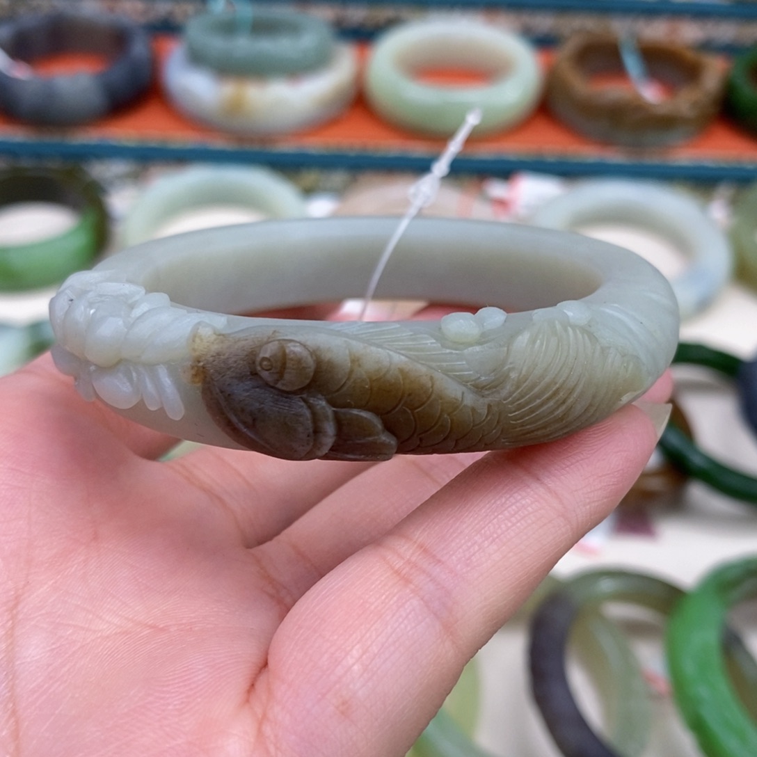 和田玉未镶嵌手镯56.4定制