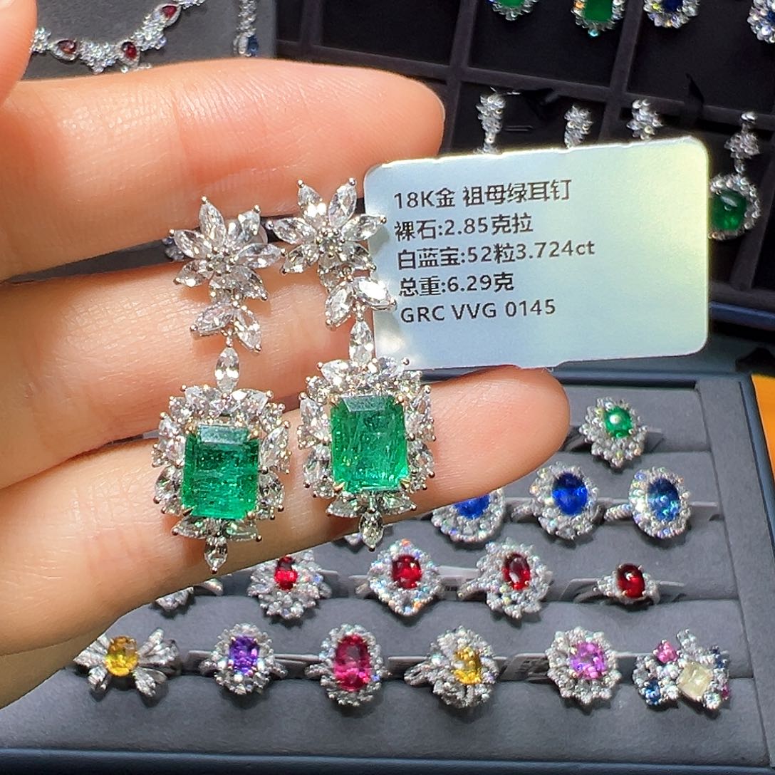 祖母绿耳坠18K金镶嵌