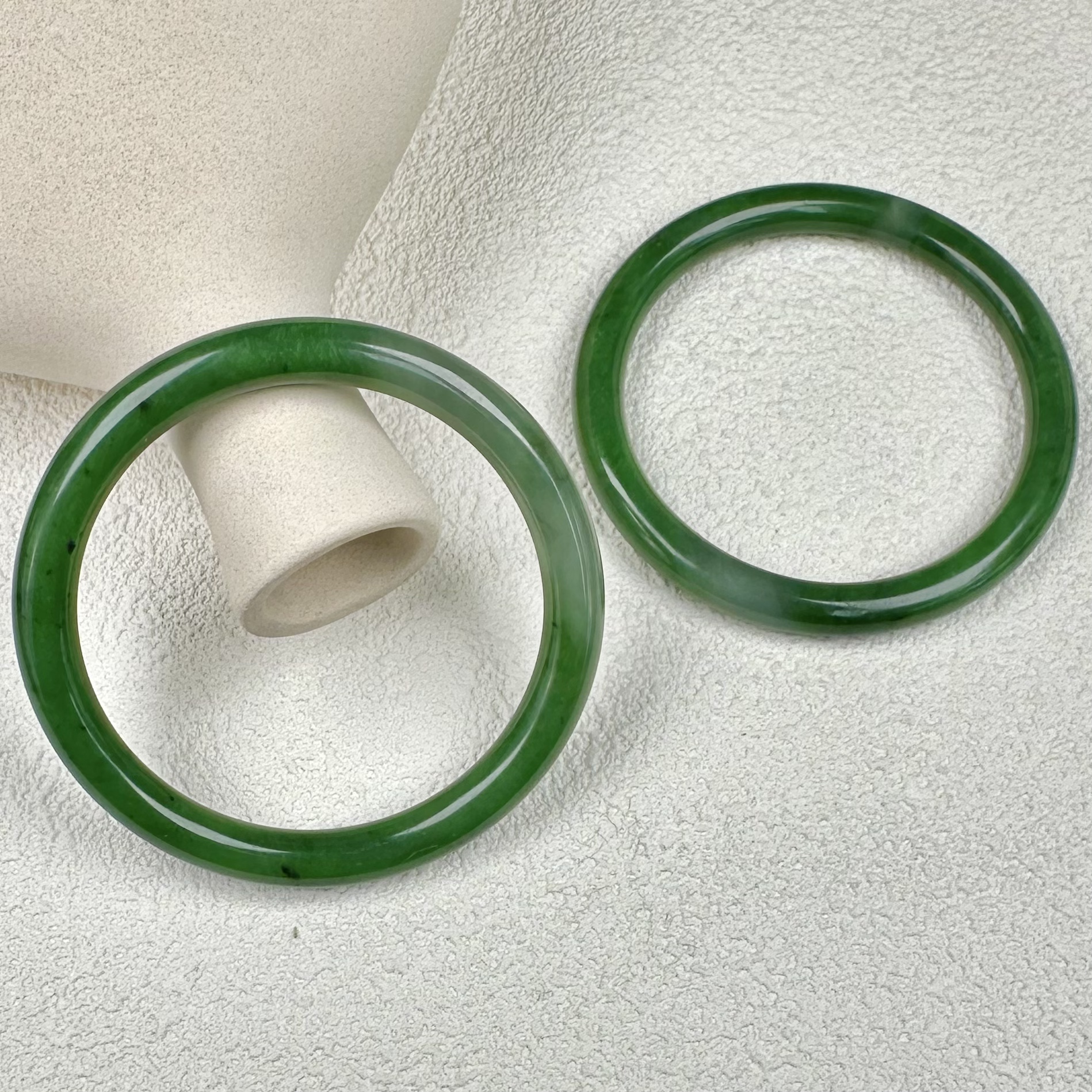 和田玉碧玉白加绿美人条手镯·非常少见的夹层料(多样性发其一)