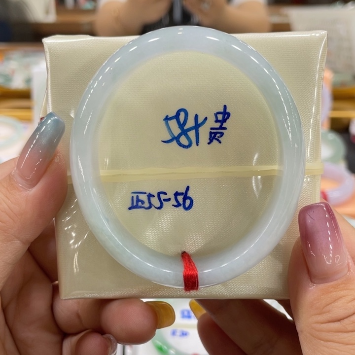 翡翠未镶嵌手镯翡翠