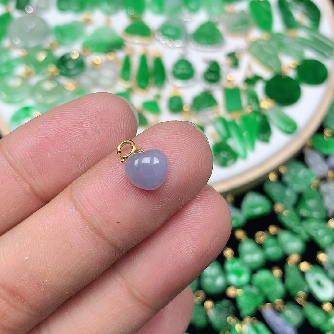 翡翠配石18K金扣 小巧精美紫罗兰饱满小爱心