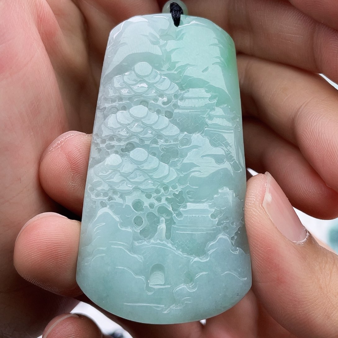颈饰未镶嵌翡翠随**动翡翠