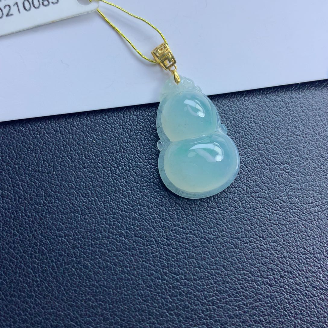 翡翠颈饰未镶嵌葫芦