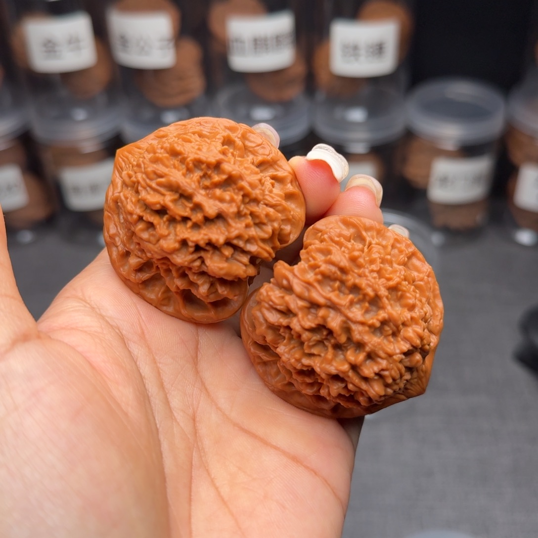 文玩核桃把件桃心星星