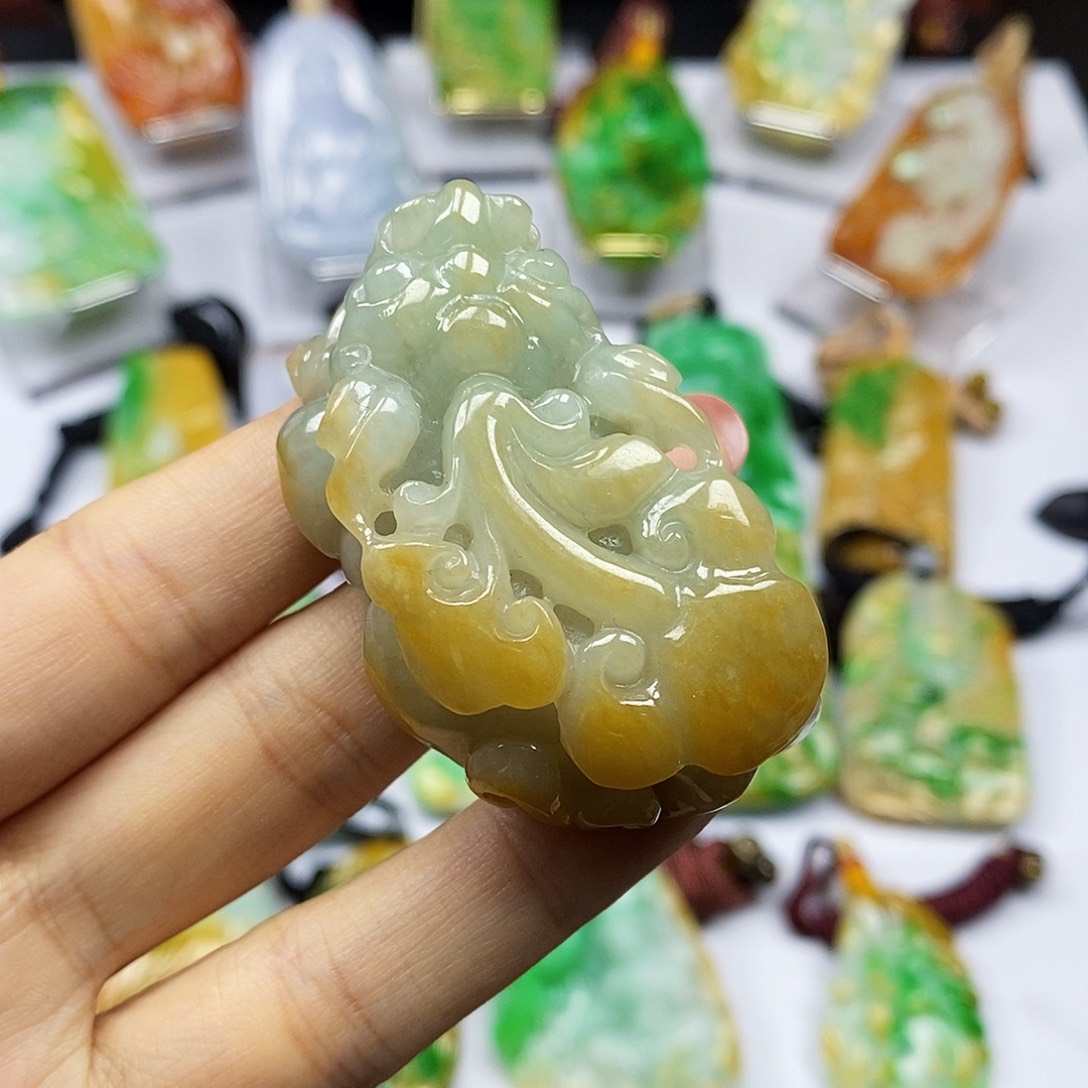颈饰未镶嵌翡翠天然翡翠A货