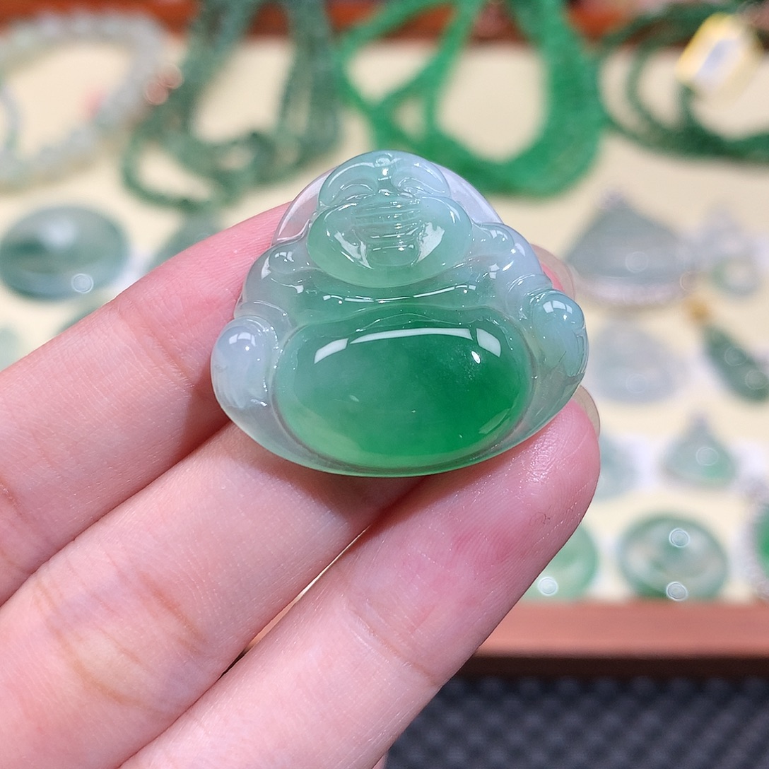 翡翠未镶嵌颈饰挂件