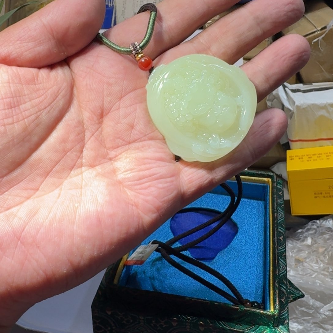 和田玉（糖玉）未镶嵌颈饰