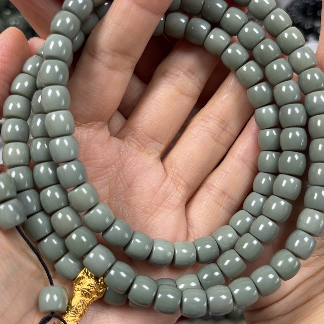 未镶嵌和田玉手串8直切108颗珠宝级