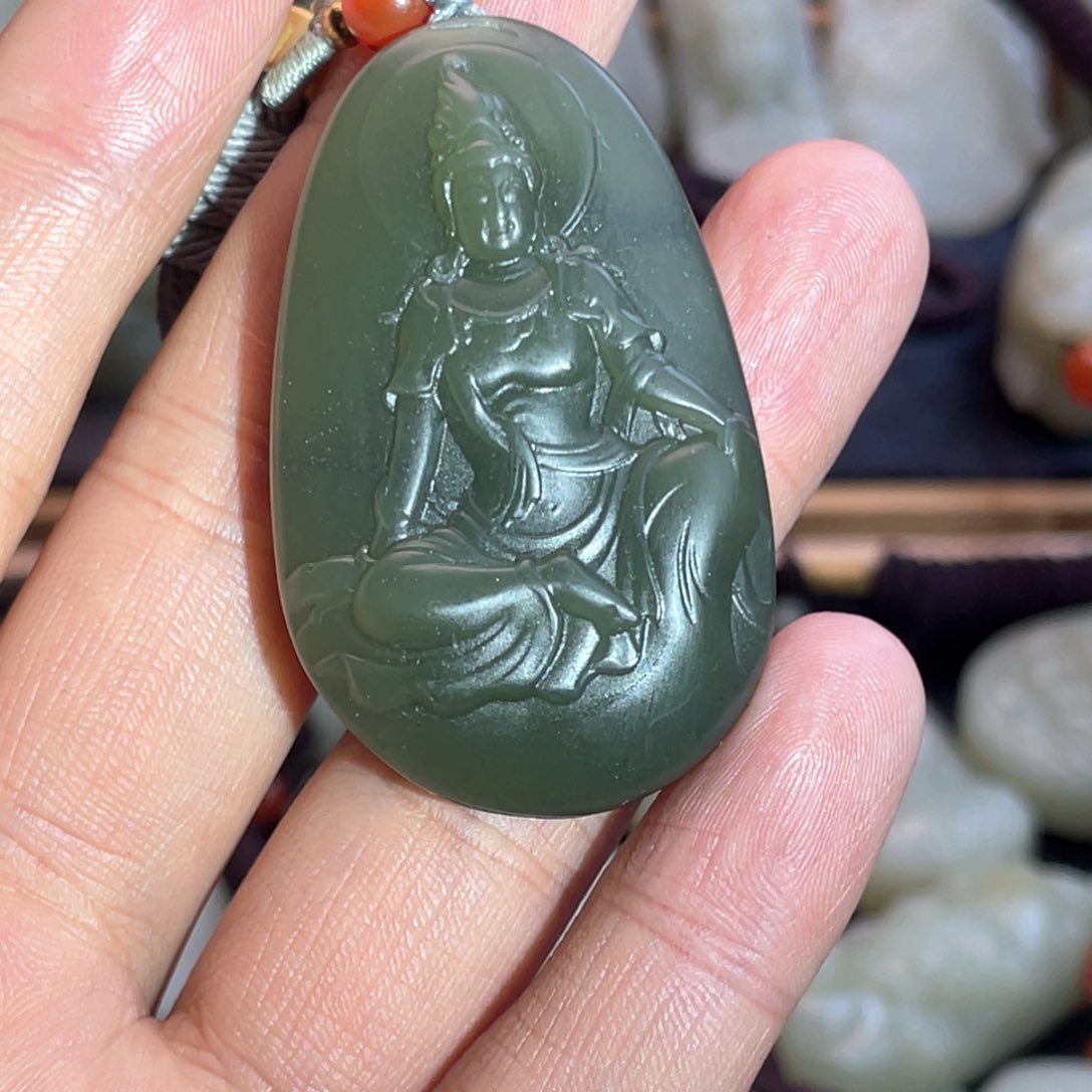 和田玉颈饰未镶嵌