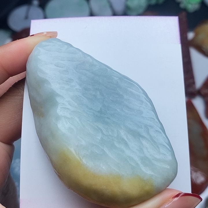 翡翠颈饰未镶嵌天然