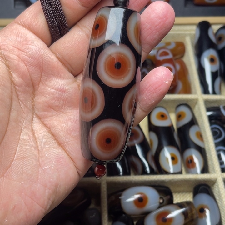 玛瑙/玉髓颈饰未镶嵌十二眼