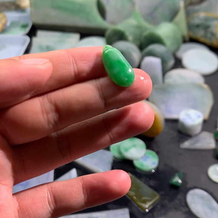 定制翡翠未镶嵌天然翡翠