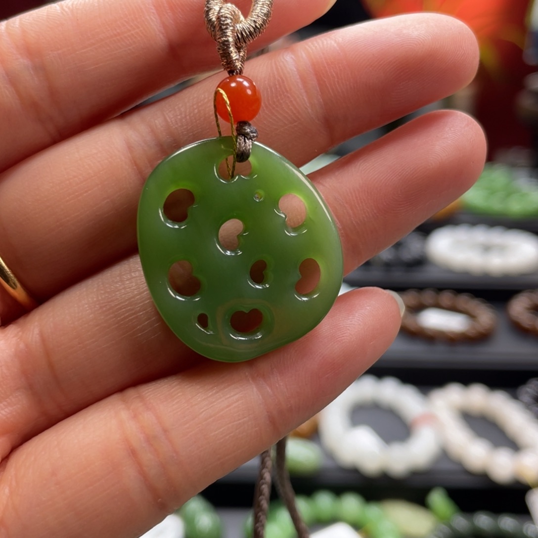 和田玉（碧玉）颈饰未镶嵌