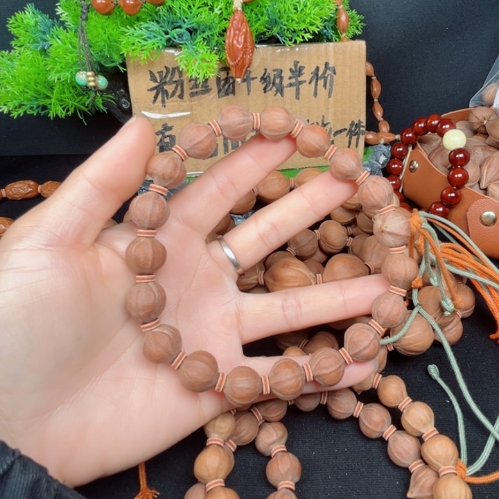 吊坠橄榄核三*1.3+