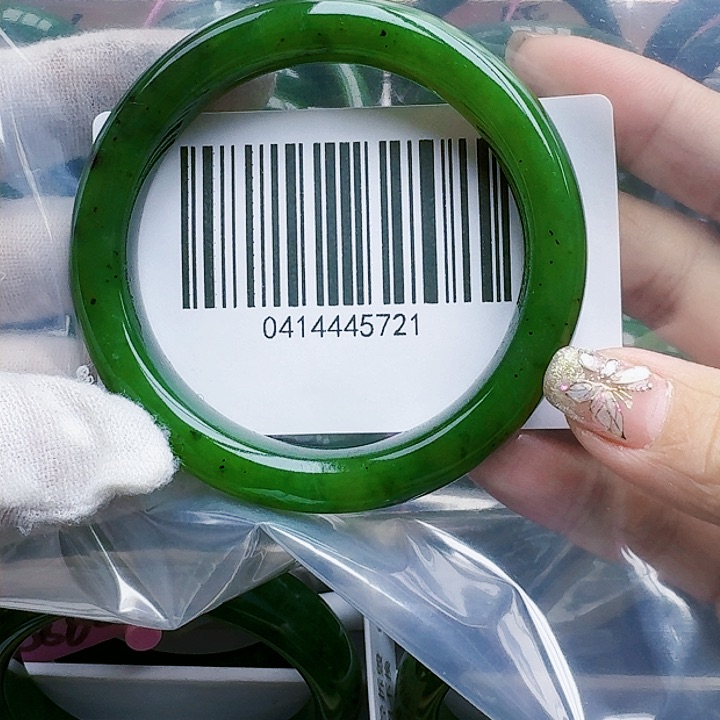 和田玉（碧玉）手镯未镶嵌57