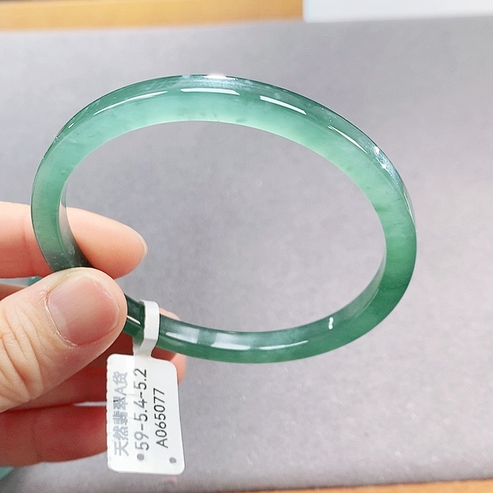 【闪购商品】翡翠手镯（圆镯）未镶嵌