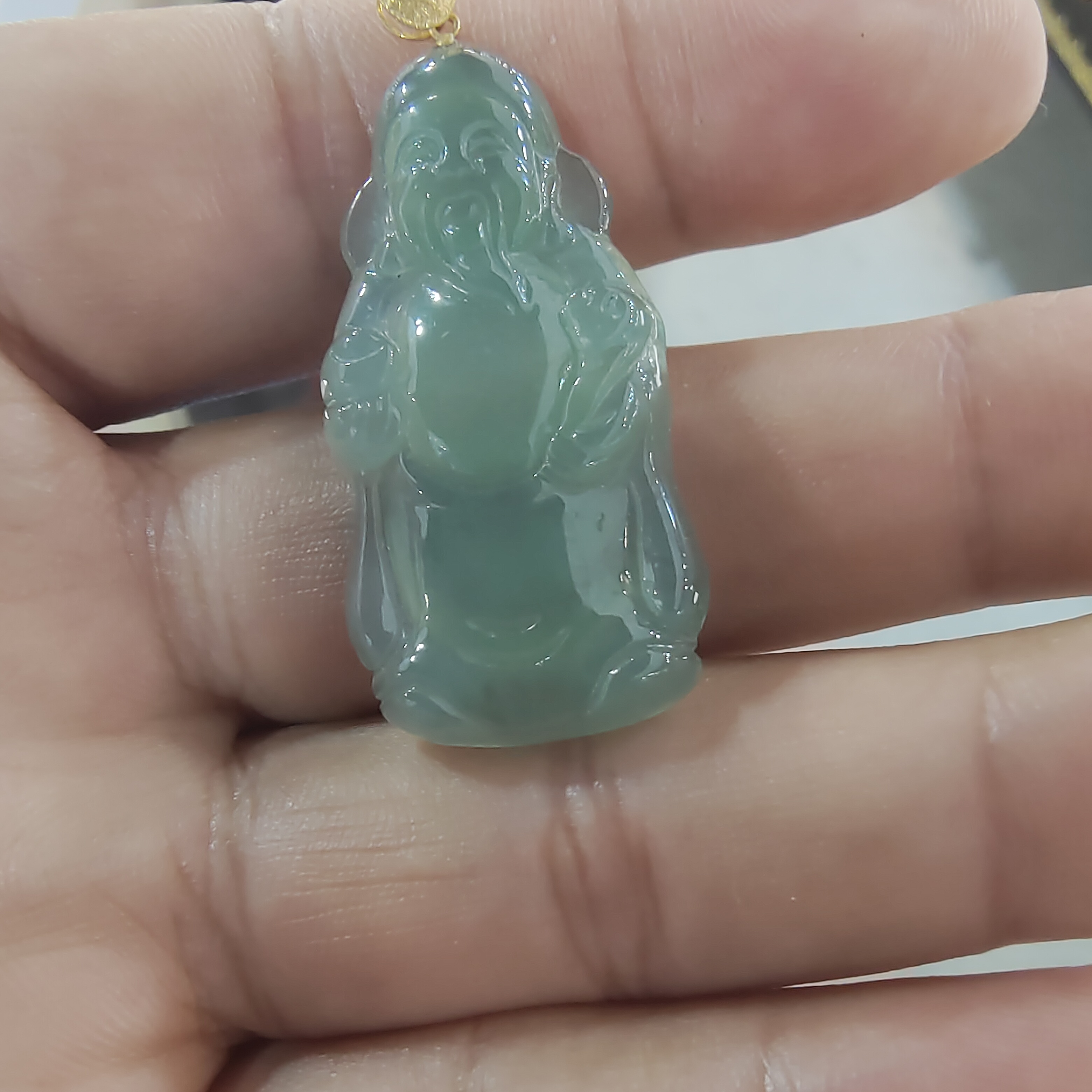 冰晴底小财神，种老水足，肉质细腻干净，底色浓郁清爽