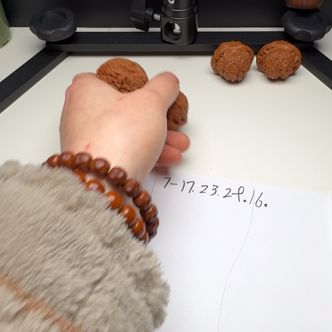 l***e核桃把件直播间活动（不退换）